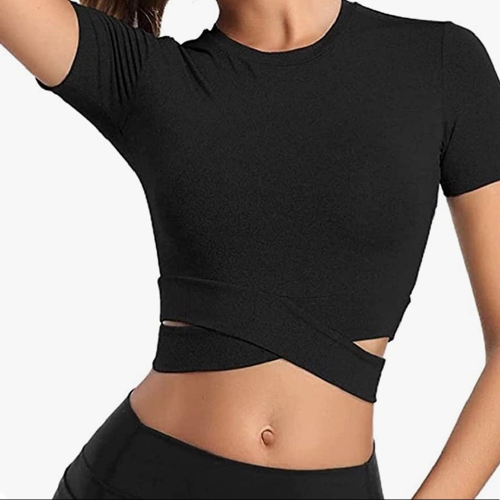 Bontierie black yoga top